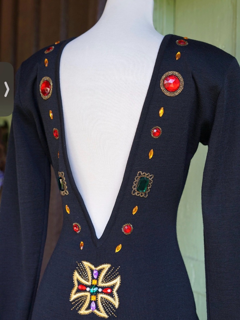 1990s Wool Rosary Dress - Picture 3 of 4